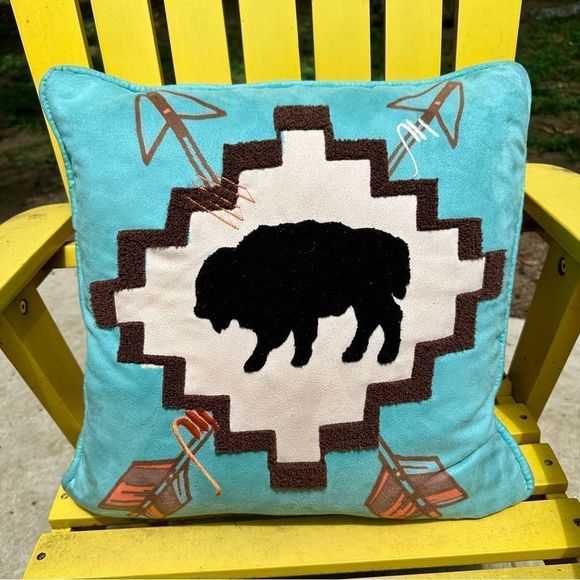 HiEnd Accent Buffalo Aztec Accent Pillow - Picture 1 of 6